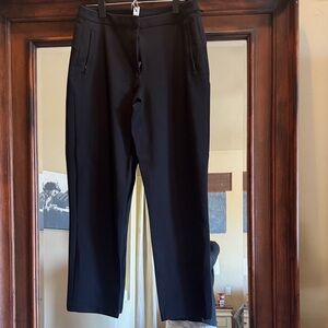 lululemon athletica Women’s Black stretch cropped Pants - Tailored Straight